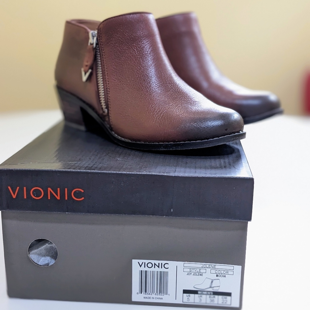 Vionic Jolene Ankle Boot  Mocha Brown Leather. Size 5